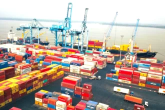 Vue du terminal à conteneurs du Port autonome de Douala