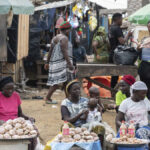 Un marché à Douala, en janvier 2022. CHARLY TRIBALLEAU / AFP