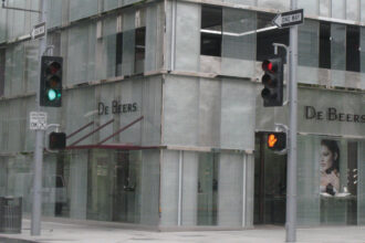 Le géant mondial du diamant De Beers va investir un milliard USD au Botswana
