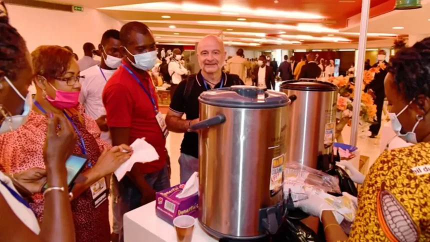 Côte d'Ivoire : annoncé du 19 au 20 novembre 2024, le Forum national du jeune cacaoculteur et chocolatier se tient dans contexte de main d’œuvre agricole vieillissante