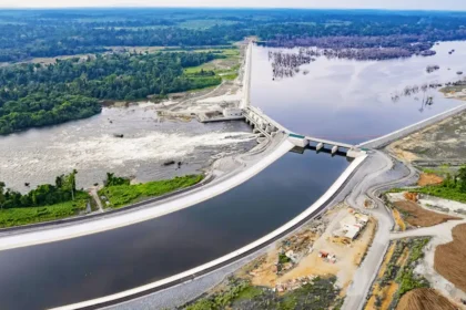 Barrage de Minkouma : un projet hydroélectrique et solaire au Cameroun