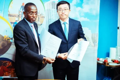 Pétrole et routes : le Gabon sécurise un investissement stratégique avec la Chine 23 Partenariat stratégique entre le Gabon et la China Road and Bridge Corporation