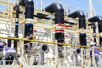 Gaz de schiste : l'Afrique du Sud ouvre son potentiel du Karoo aux investissements internationaux 21 Réindustrialisation de l’Afrique du Sud grâce au gaz de schiste et création d’emplois énergétiques locaux