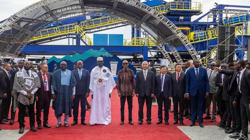 Simandou : la Guinée inaugure le plus grand projet de minerai de fer non exploité au monde