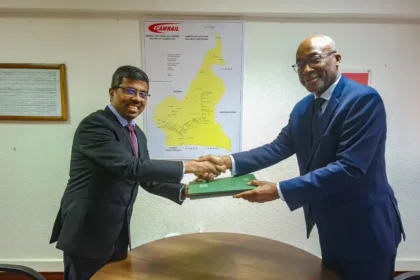 Camrail et Camalco signent l’accord qui débloque l’exportation de la bauxite de Minim‑Martap (144 millions t)