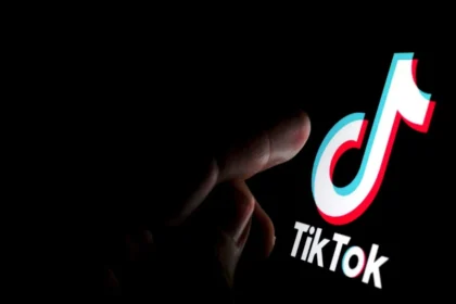 Diplomatie numérique : Une délégation de TikTok à Libreville pour lever le blocus de la HAC