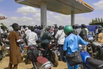 Crise du carburant au Mali : l'arrivée massive de camions-citernes à Bamako sonne-t-elle la fin de la pénurie ?