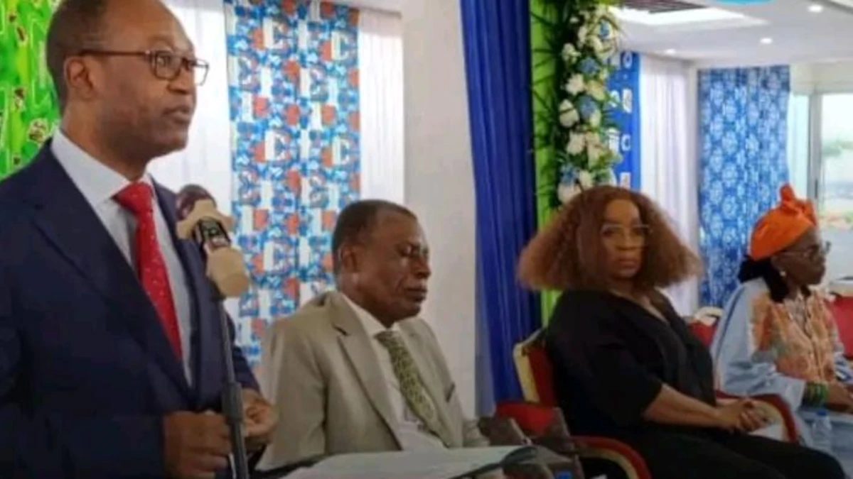Douala : Achille Bassilekin III ouvre les Rencontres de la Francophonie économique