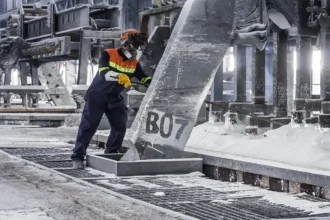 Alucam : retour à l’équilibre opérationnel avec un résultat net positif en 2025