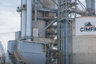Un an après sa mise en service, l’usine Cimencam de 50 milliards de FCFA de Figuil suspend ses activités, faute d’approvisionnement électrique
